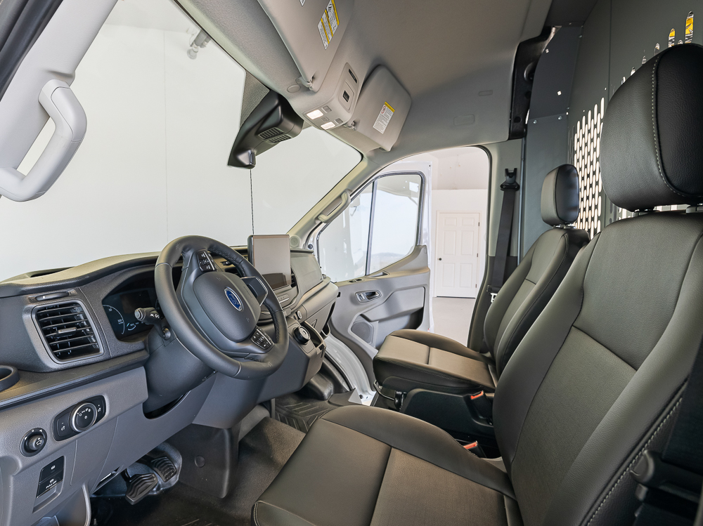 E-Transit Cargo - General Contractor interior driver's area steering wheel