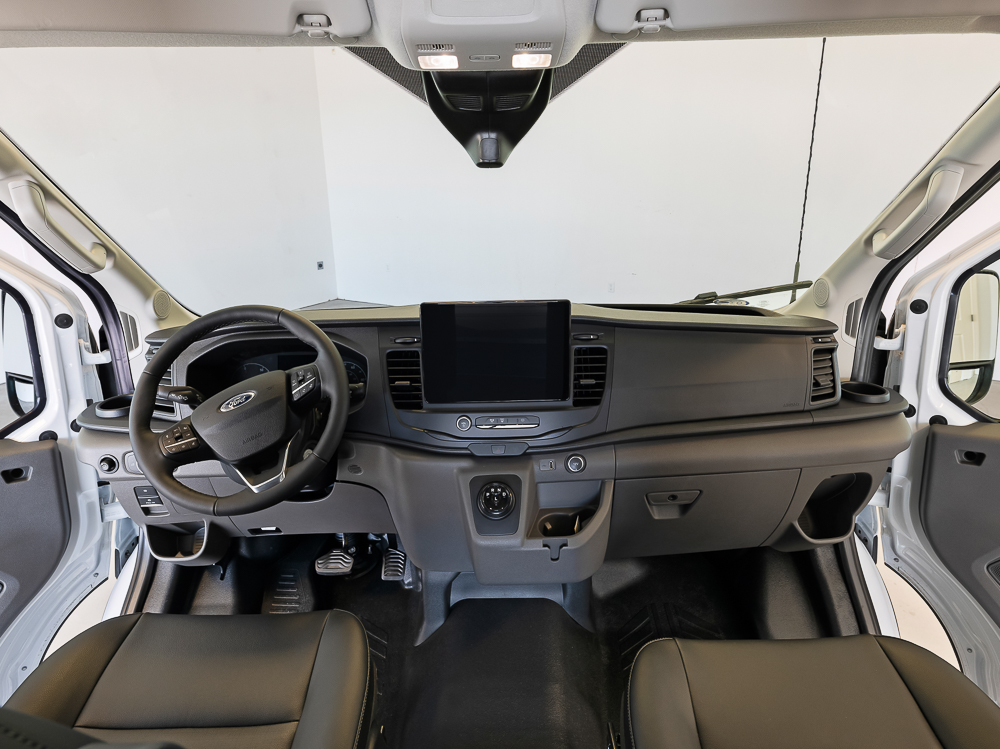 E-Transit Cargo - Plumbing package driver's interior